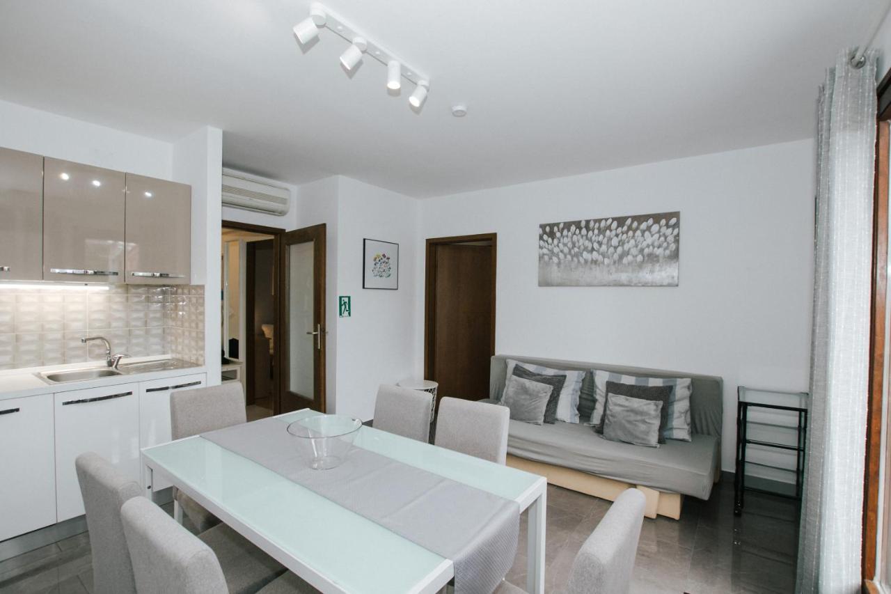 Holiday Home Vitali Kastela Exterior photo